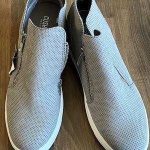 Versatile & comfortable slip on & zip up shoes